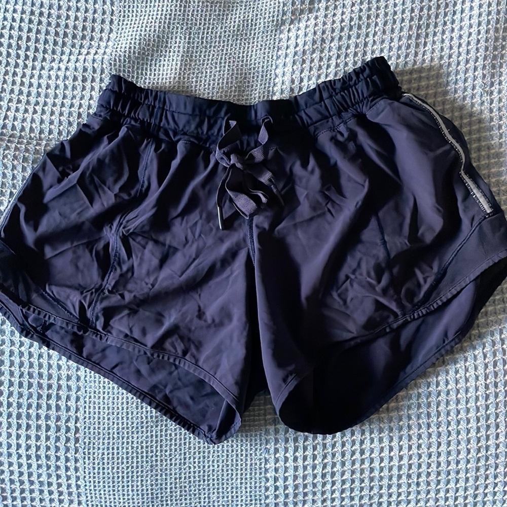 NAVY BLUE LULULEMON SHORTS
